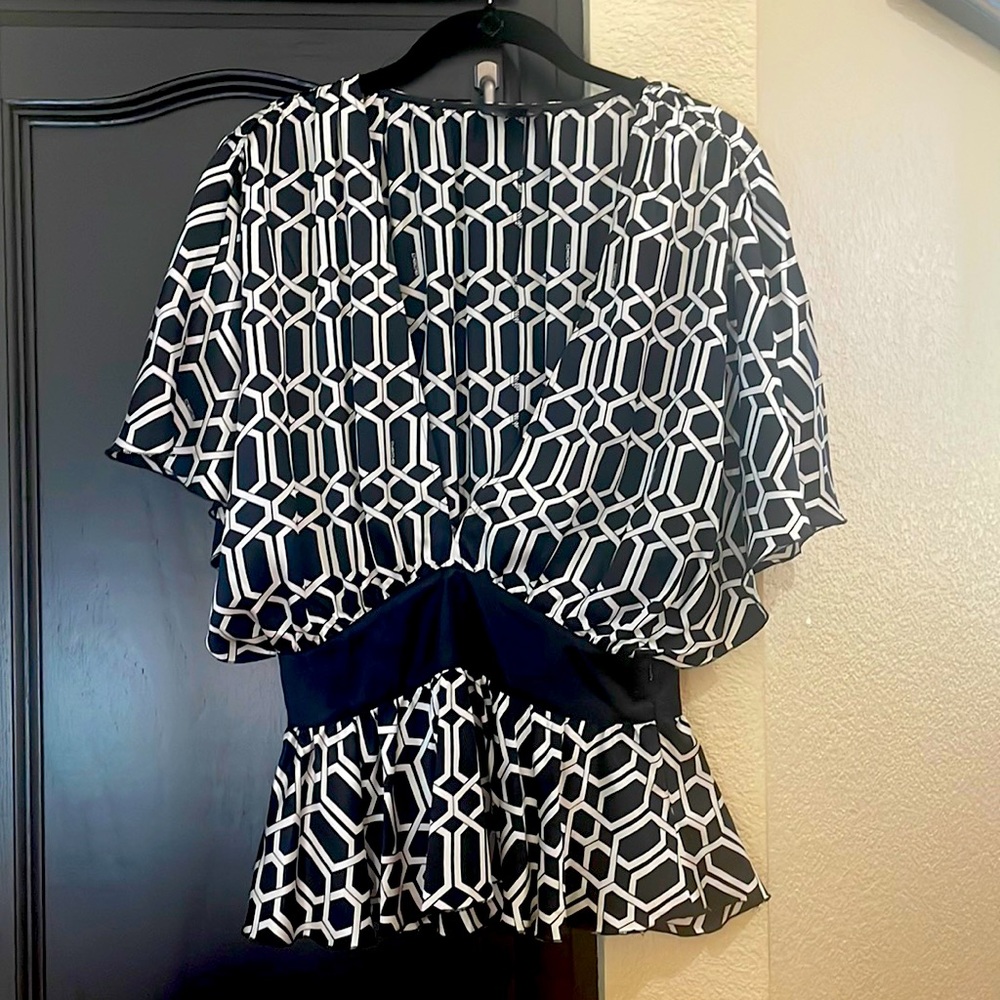 Low Neckline Bebe Blouse 🖤